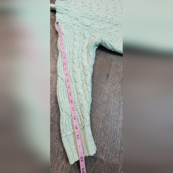 Free People Merry Go Round Cable Knit Sweater Women's XS Mint Oversized Cropped - Picture 10 of 13